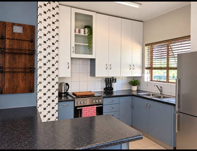 2 BEDROOM TOWNHOUSE FOR SALE IN ELDORAIGNE
